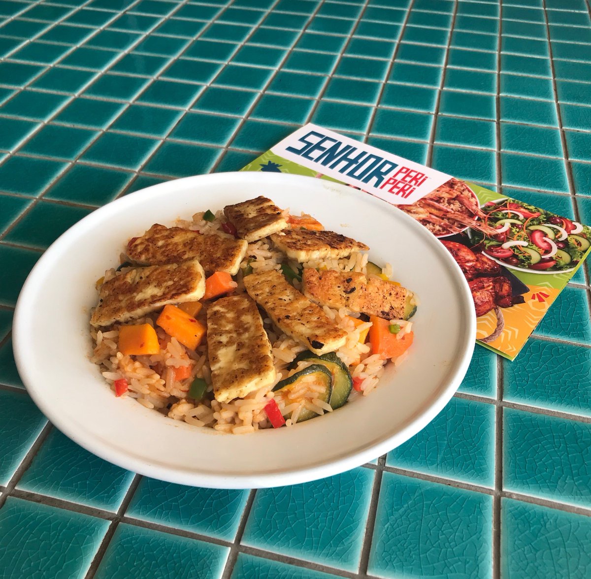 SenhorPeriPeri's tweet photo. Our grilled veg and halloumi meal  for one will not leave you feeling broody this weekend, they’re peri-fect!!
#SenhorPeriPeri https://t.co/bSXkLFNEiD