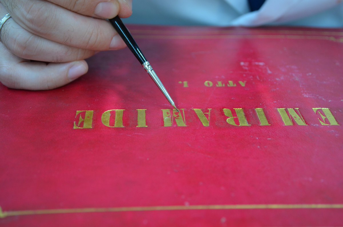 teatrolafenice's tweet photo. 🎭 La partitura di #Semiramide viaggiò da Venezia a Parigi: Rossini la doveva autografare. Oggi con @GeneraliItalia e #Hruby le ridiamo vita, tramandandola ai posteri. Si tratta di uno 'scritto' inestimabile, che esporremo con altri inediti prima della prima 🎭
#Rossini150 https://t.co/VbXWAnRUxx