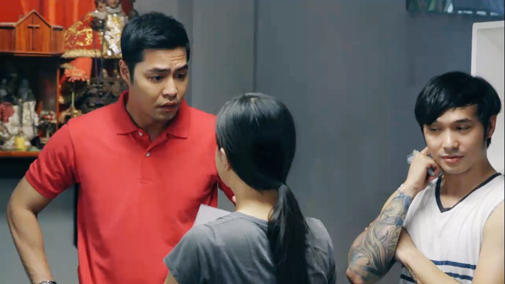 superkdkd's tweet photo. Nagconclude agad si Kuya Marlon. Hahaha. Kuya Ato's reaction tho. Si Shiela naman ang na lost. At si Lola Becca natatawa na lang. Hahaha. Cute nilang apat. Hahaha
@delavinkisses
#PlayHouseQuickEscape
#ABSCBNBallFanFave Kisses Delavin
#PushAwardsTeamKisses https://t.co/OT9C0DrKc7