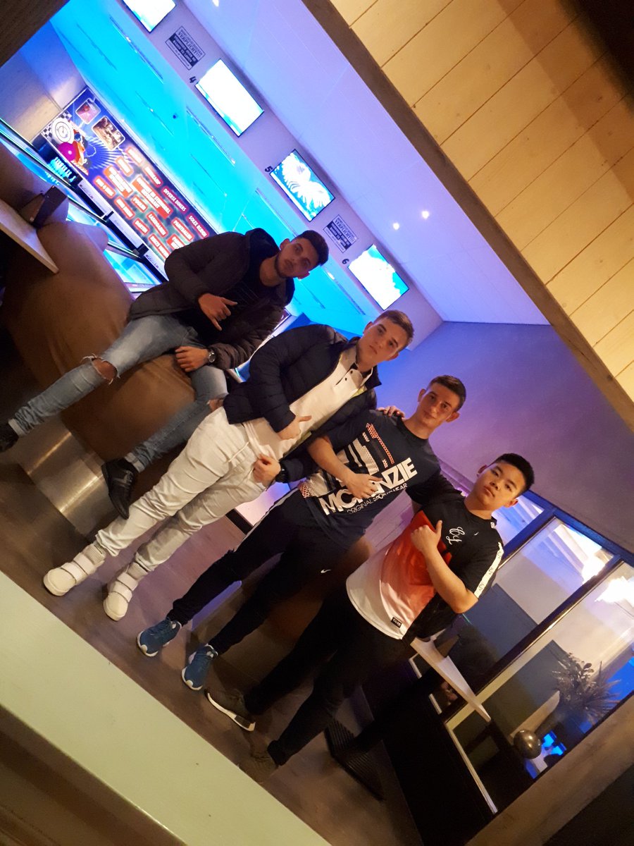 ExcAcadErasmus's tweet photo. Celebrations and goodbyes for #teamerasmus from @ExcelsiorAcad on our last #respect4diversity exchange 
#characterandculture 
@erasmusplusUK @EUErasmusPlus https://t.co/gZ0iVZdK2I