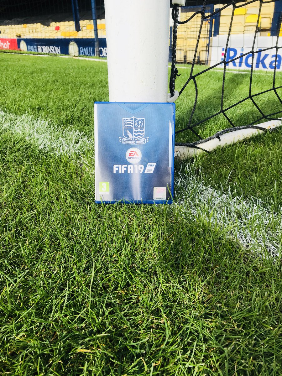SUFCRootsHall's tweet photo. 🎮 #FIFA19 🎮

It’s competition time 🙌

To win a limited edition #Blues PS4 copy of #FIFA, simply RT this by 3pm! Winner announced shortly after.

Good luck! 👊 https://t.co/t7vkYUMhd5