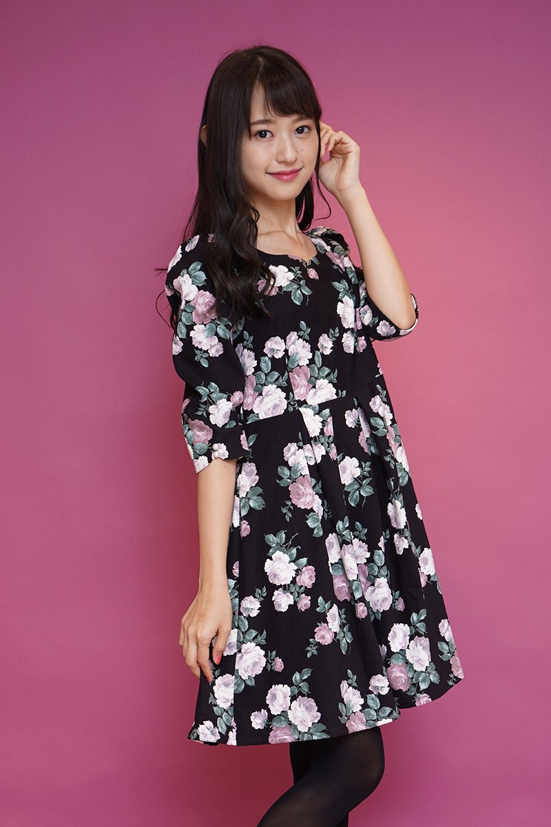 _fashionwalker_'s tweet photo. 【Cherite by PRIME PATTERN】
「11月新作」先行予約スタート♪
"おしゃれ"も"恋"も楽しむ!
コートの中は、可憐フラワーや旬柄チェックを仕込んで…♪
https://t.co/HeSSeLwI1r
#シェリエットバイプライムパターン #primepattern #福田愛依 #立花玲奈
@fukudameimei
@I__am_rena https://t.co/IWkiMAA5zz