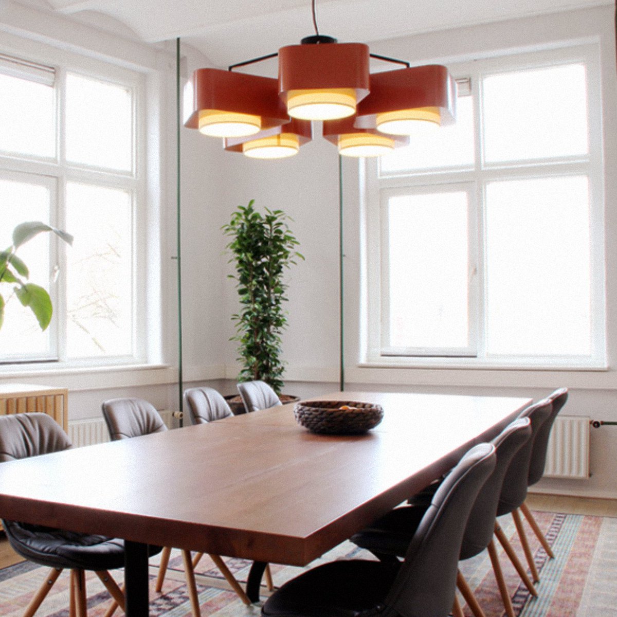 utulamps's tweet image. Carousel suspension lamp has a delicate balance of form and function that produces a quiet, modern moment for all to savour. #utulamps #lighting #creativeinterior #interiorstyling #interiordesign #interiordesign