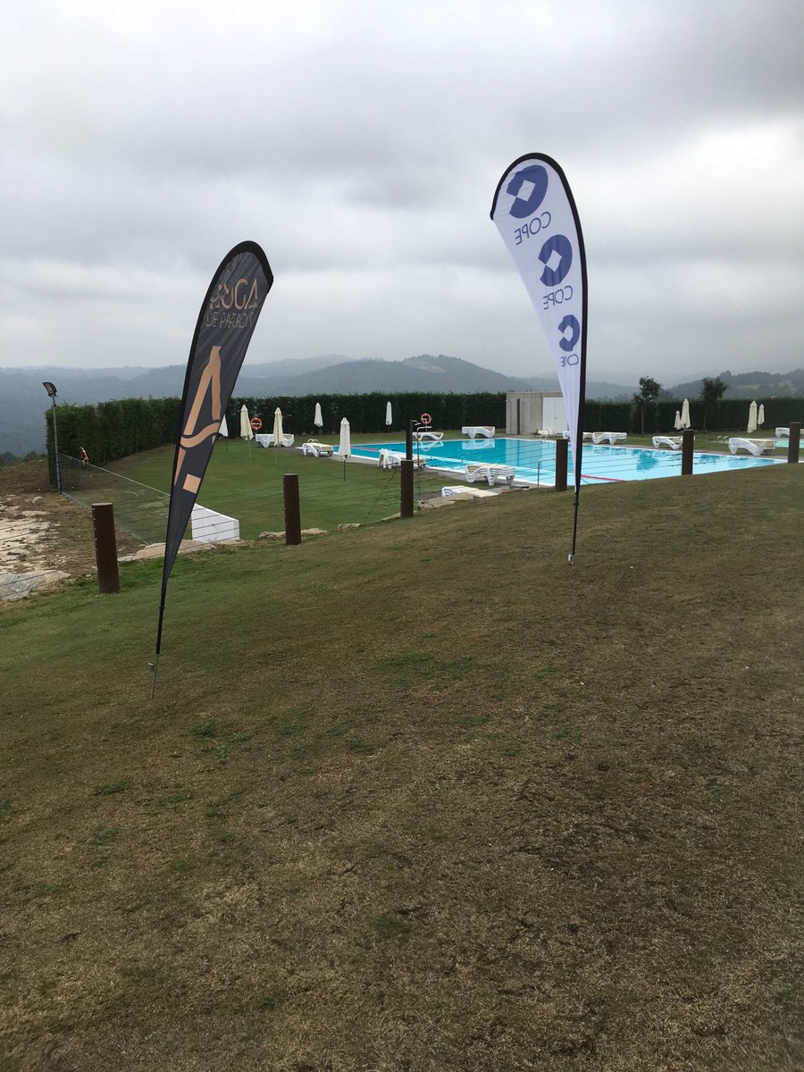 golfcopegal's tweet photo. @aeroclubstgo acoge la gran final del III circuito de golf COPE Galicia. Jugarán más de 200 jugadores en total. https://t.co/7tEV9Q4rsF