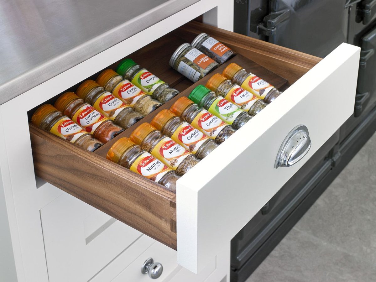 BrayerDesign's tweet image. Spice (drawer) up your life 🌶️  
#kitchendesign #cookskitchen