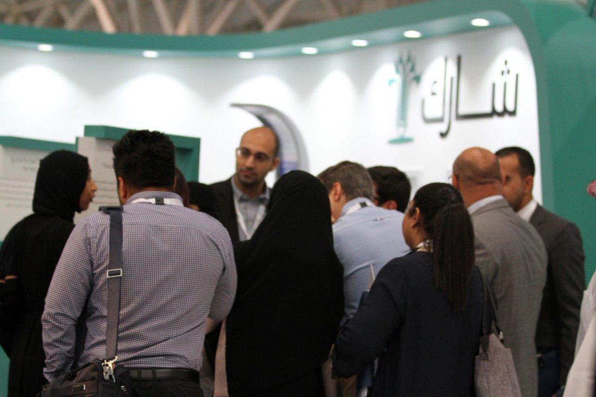 IfmexSaudi's tweet photo. جانب من مبادرة شارك زوار مؤتمر ومعرض هيئة الغذاء والدواء يطبقون عملياً على المشاريع
@sharikhc
#SFDAC18 https://t.co/rbbzFbd50d