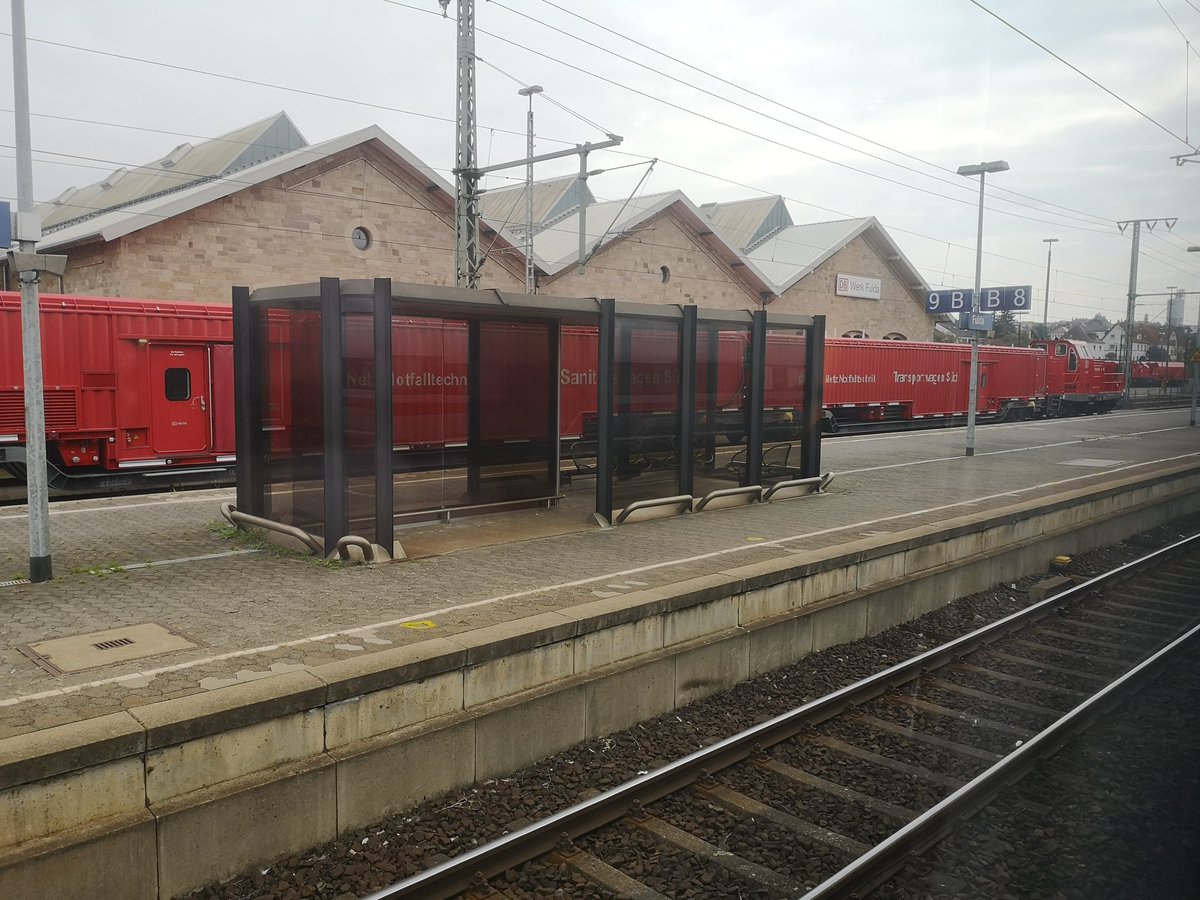 Osaliven's tweet photo. Gerade den " LRZ" der @DB_Bahn in Fulda gesehen. 😍 #Bahnnerd #lrz https://t.co/KmiXBapEli