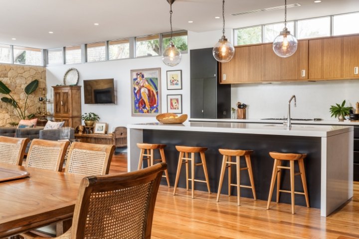 me_sofiacooper's tweet photo. Some effective ideas can  really make your living room seem more spacious and lively. Give it a read 👉 https://t.co/5K92ReU1Zy

#interiors #homeinteriors #livingspace #livingarea https://t.co/P9Tijf5VPH