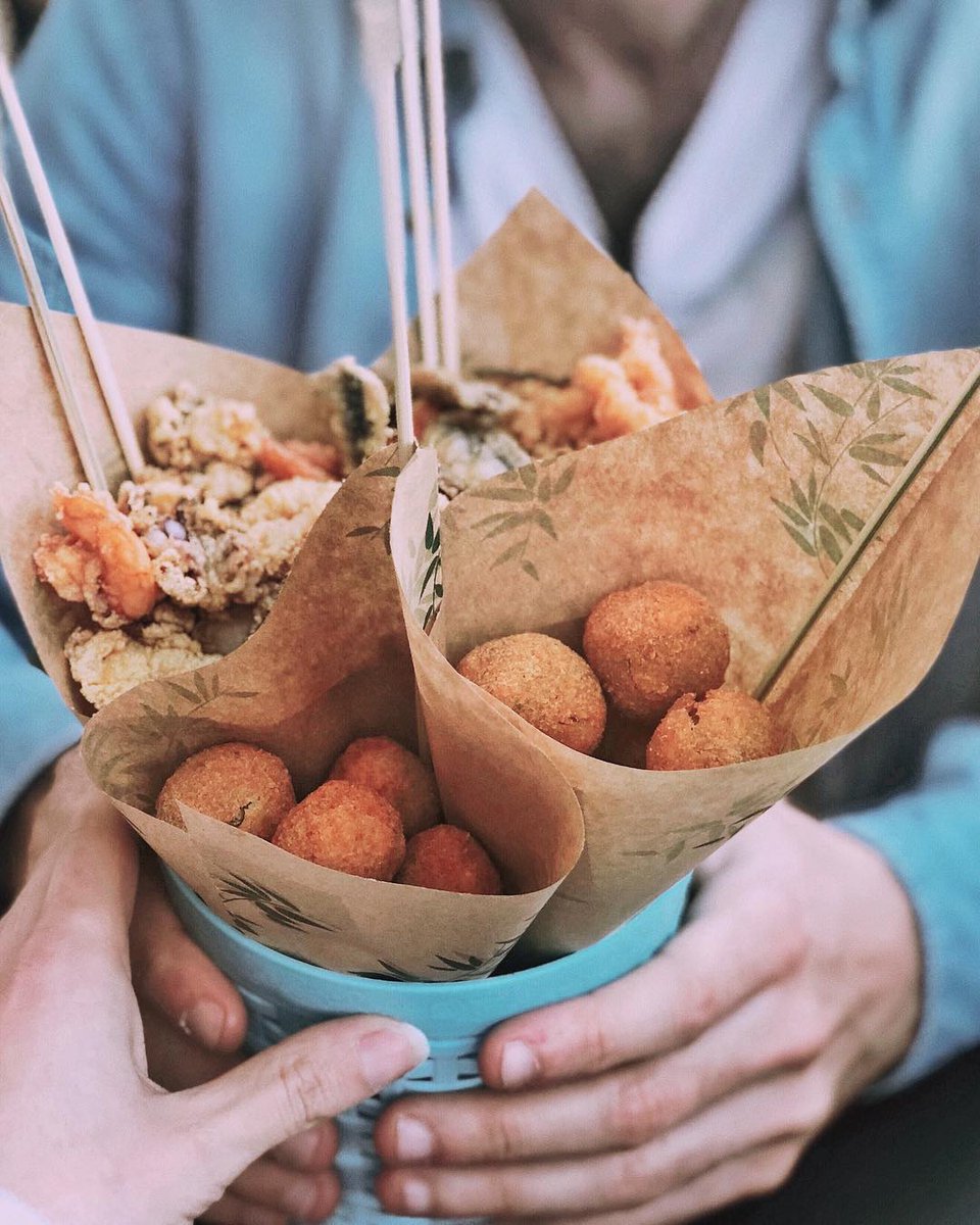 Italia's tweet photo. If you are in Ascoli, we recommend you Olive all'ascolana: fried olives with a crispy outside and a tasty stuffing... we bet you can't eat just one! 😋
#IlikeItaly #Italyforfoodies #Italy #travel @MarcheTourismEN 
📷 IG laura_manfredi https://t.co/nSFG6lPslR