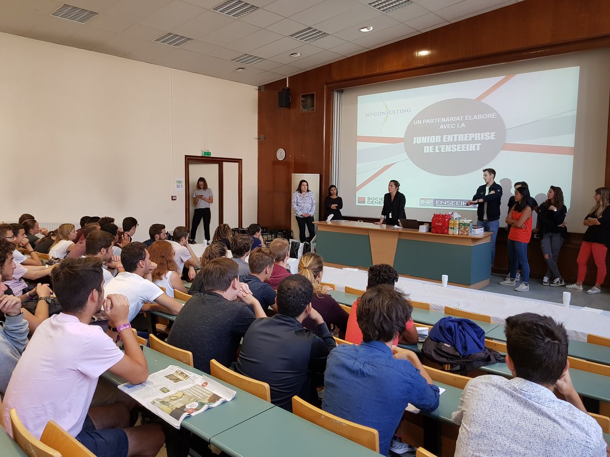 N7Consulting's tweet image. Un plaisir d'échanger avec nos pious et nos futures recrues lors d'un Open Pizza 🍕🔥 Merci à notre partenaire @SocieteGenerale qui, année après année, continue de nous exprimer son soutien 🤝🏼