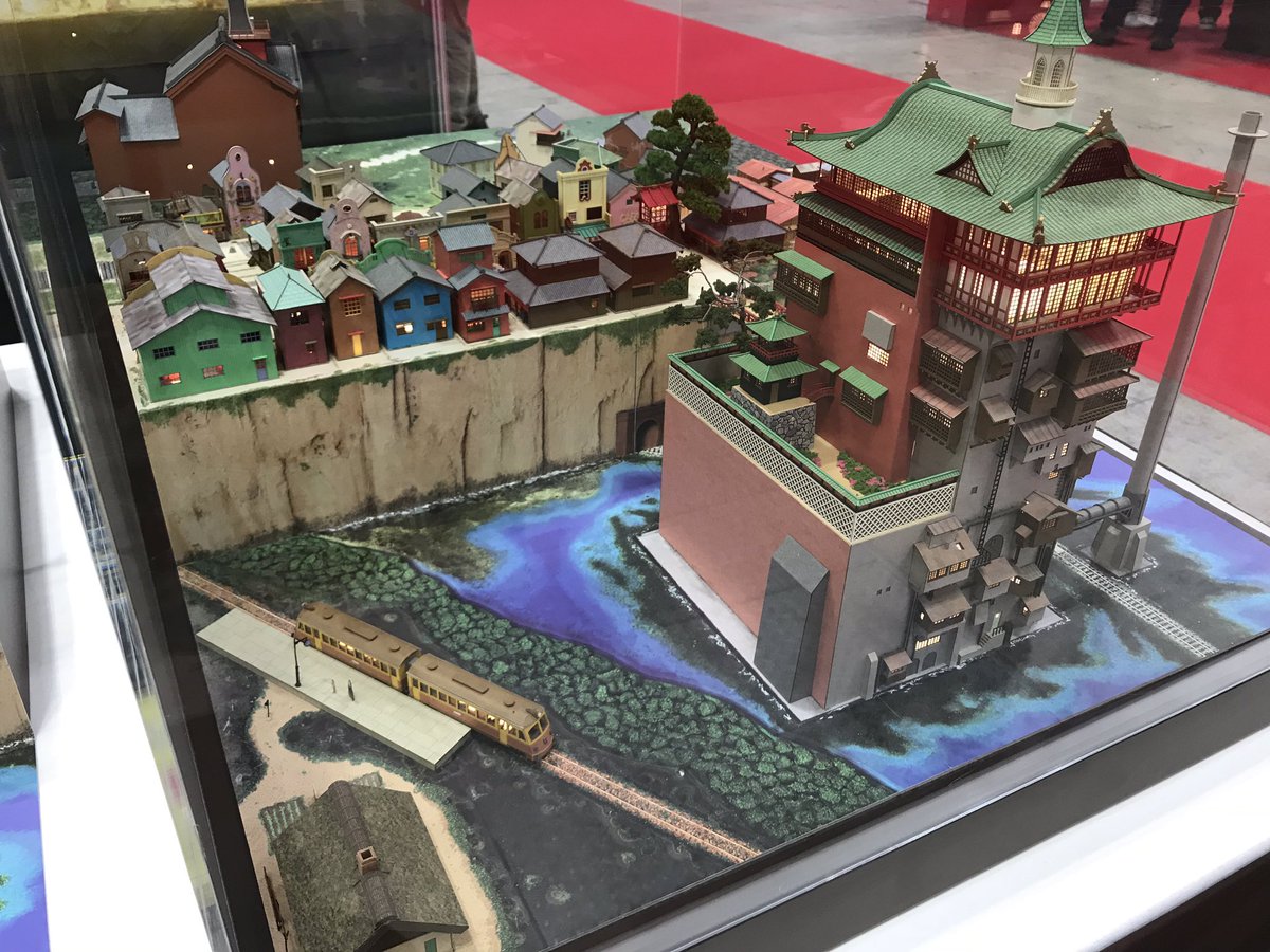 ねんまつたろう 株式会社さんけいさんの みにちゅあーとキット 千と千尋の神隠し の油屋 紙で出来てます 全日本模型ホビーショー18