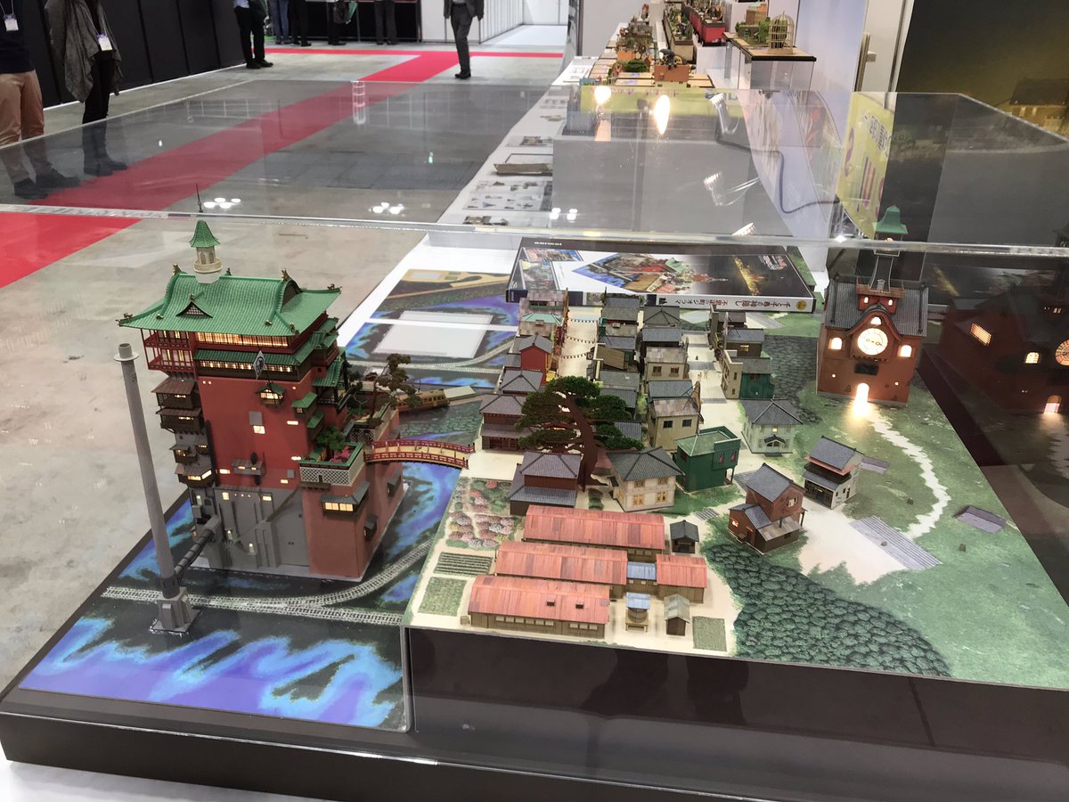 ねんまつたろう Na Twitteru 株式会社さんけいさんの みにちゅあーとキット 千と千尋の神隠し の油屋 紙で出来てます 全日本模型ホビーショー18