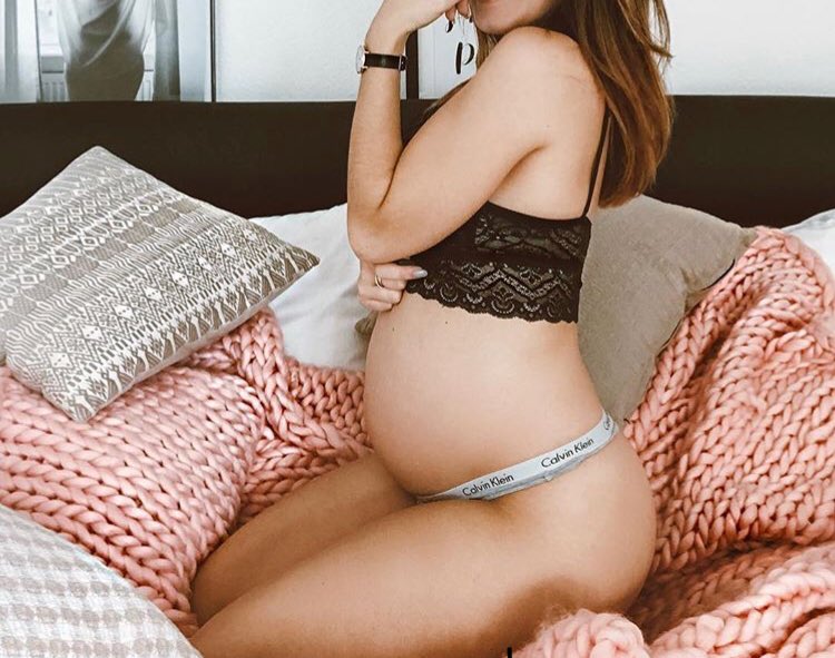 JessaBrooksRP's tweet photo. #18Weeks #BabyIsTheSizeOfAPomegranate #154DaysToGo
#MyLittlePeanut #HisLittleBug
#RavynElla https://t.co/vKdZ6hwsd1