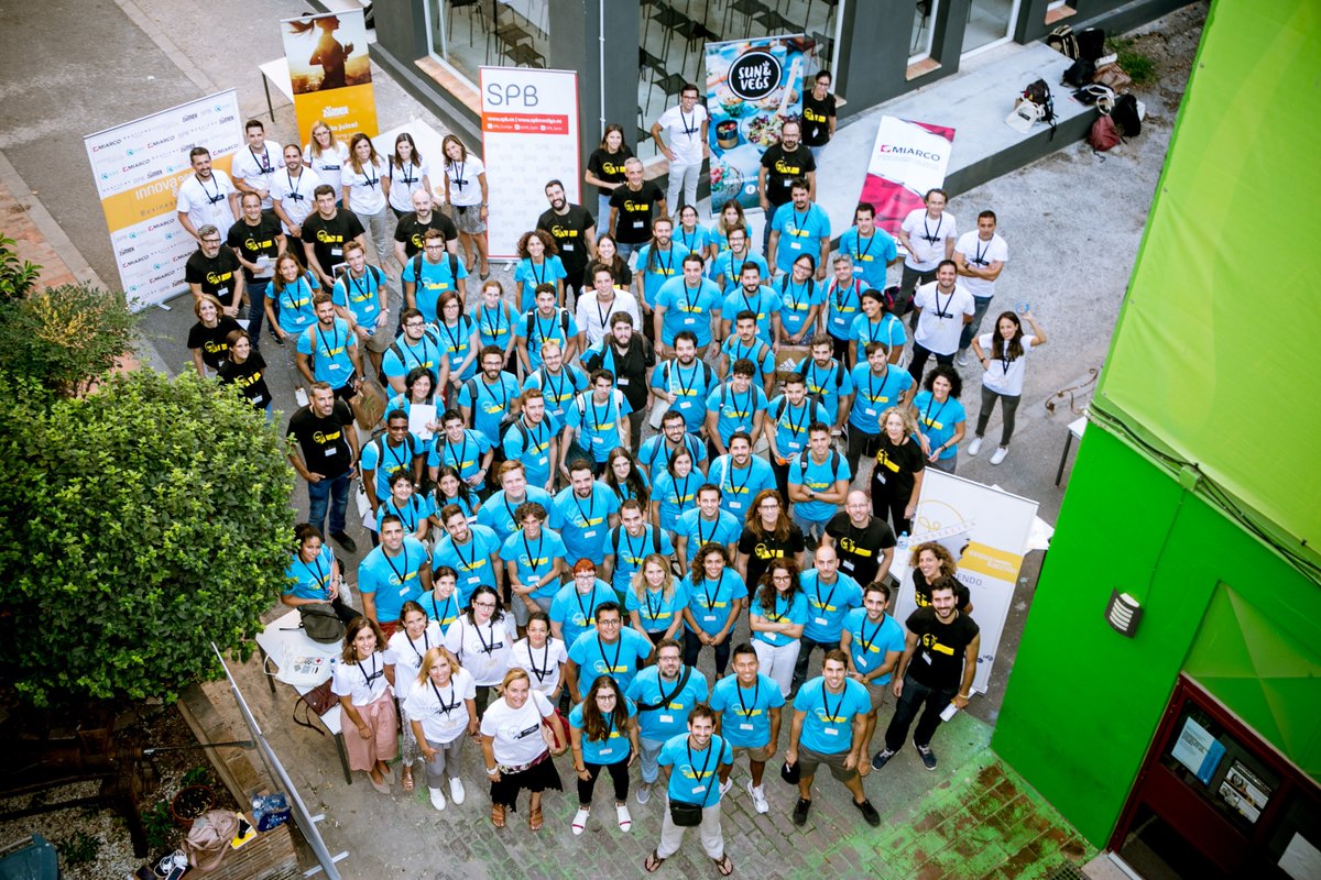 innovayaccion's tweet photo. Pellizcadnos. ¿Hace una semana EN SERIO del #InnovayAccionBusinessChallenge? Para no caer en la nostalgia, ¡fotos! Nos encanta ver en imágenes nuestro #HackathonValencia con @Miarco_es, @SPB_Spain, @Rusticae, @zumexgroup y #GrupoAlimentarioCitrus https://t.co/umL7KY34uT https://t.co/3IVKNdtvil