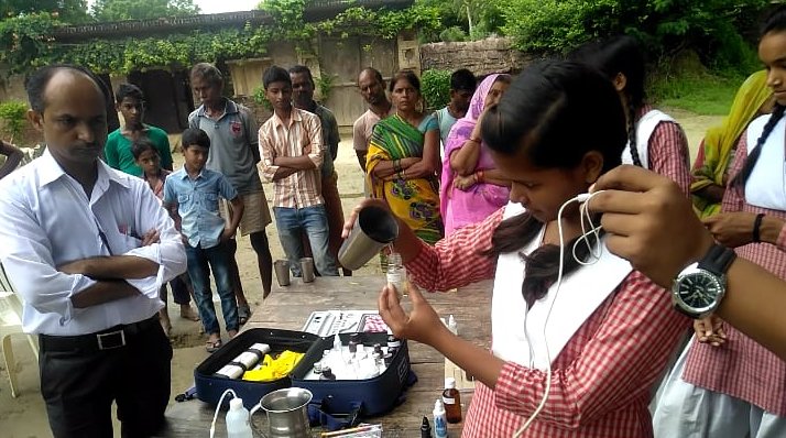 atulpant's tweet photo. Thrilled that students at this rural Indian school I work with, put their knowledge and Tinkering Club equipment to good use in finding out more about the real-world issue of water contamination in a nearby village. https://t.co/HoHTkZhUZv https://t.co/NUTUwEmy2z