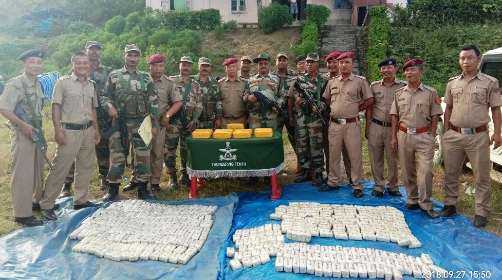 official_dgar's tweet image. Serchhip Bn #AssamRifles set up a #MobileVehicleCheckPost alongwith Mizo Police at Durtlang, Champhai Distt, Mizoram where two  vehicles were intercepted. The search yielded packets of 8,48,000 Meth tablets worth of Rs 8 Crore 48 lakh (@ Rs100 per tablet).
@easterncomd @adgpi