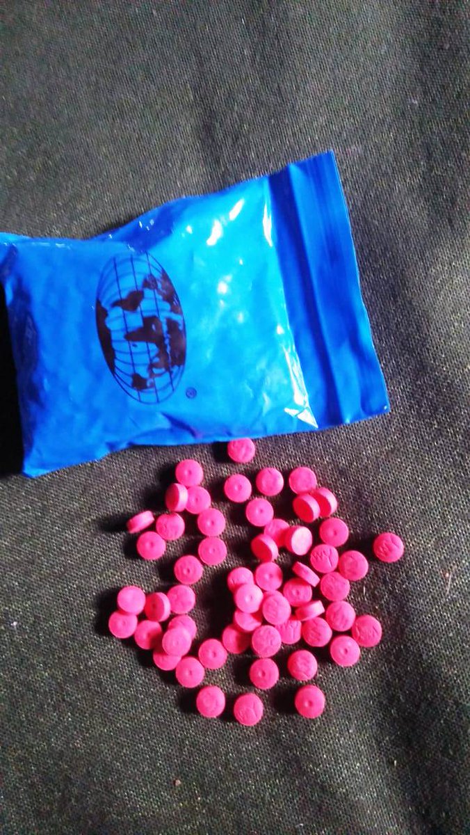 official_dgar's tweet image. Serchhip Bn #AssamRifles set up a #MobileVehicleCheckPost alongwith Mizo Police at Durtlang, Champhai Distt, Mizoram where two  vehicles were intercepted. The search yielded packets of 8,48,000 Meth tablets worth of Rs 8 Crore 48 lakh (@ Rs100 per tablet).
@easterncomd @adgpi