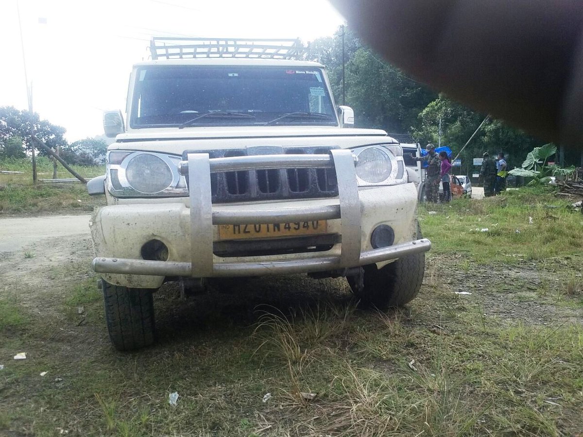 official_dgar's tweet image. Serchhip Bn #AssamRifles set up a #MobileVehicleCheckPost alongwith Mizo Police at Durtlang, Champhai Distt, Mizoram where two  vehicles were intercepted. The search yielded packets of 8,48,000 Meth tablets worth of Rs 8 Crore 48 lakh (@ Rs100 per tablet).
@easterncomd @adgpi