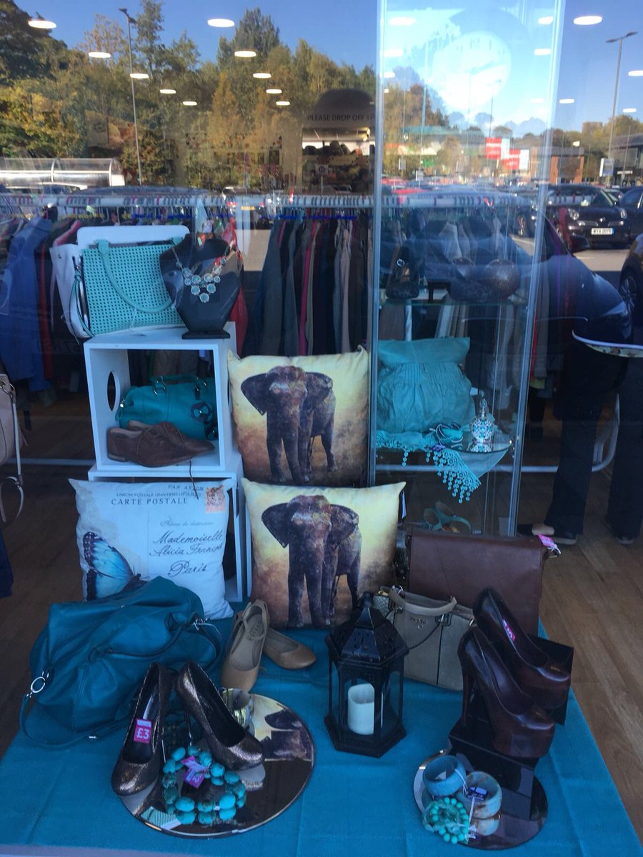 CRUKKirkstall's tweet photo. #FridayFeeling #windowdisplay #freshforfriday @CRUKKirkstall #crukshops https://t.co/qrhG30rsqm