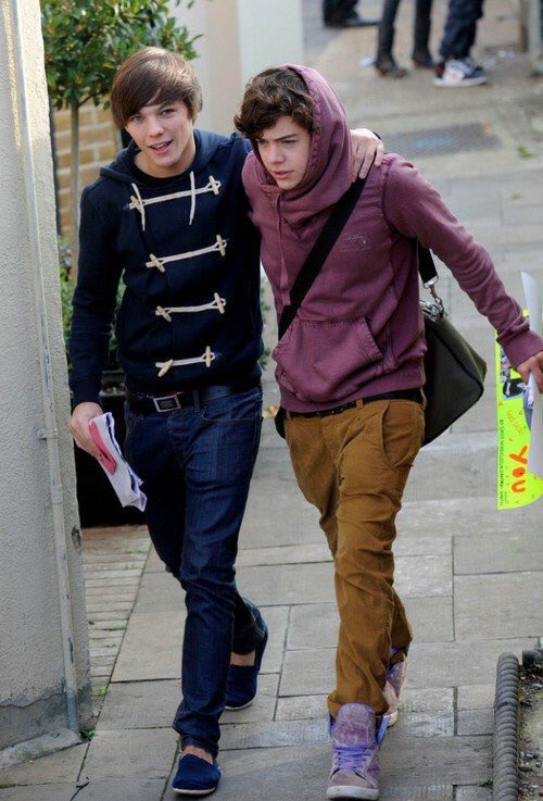 _larryalways's tweet image. thread de apreciação a larry; 💙💚