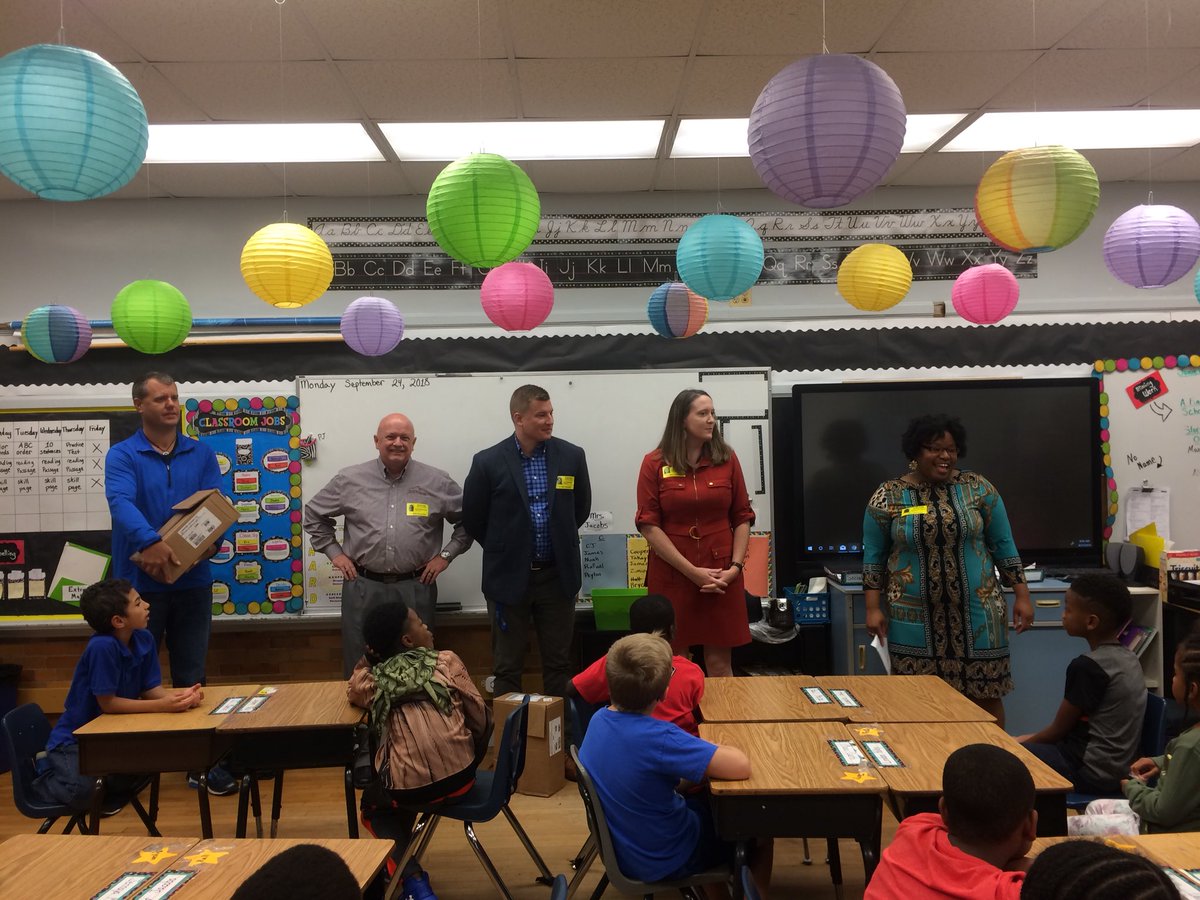 Kristin7rs's tweet photo. Thank you Rotary club for giving our third graders dictionaries. You have no idea how much joy you brought today. #TCMSoars #ReinvestinLCS #Rotary https://t.co/u6ucRL9WS9