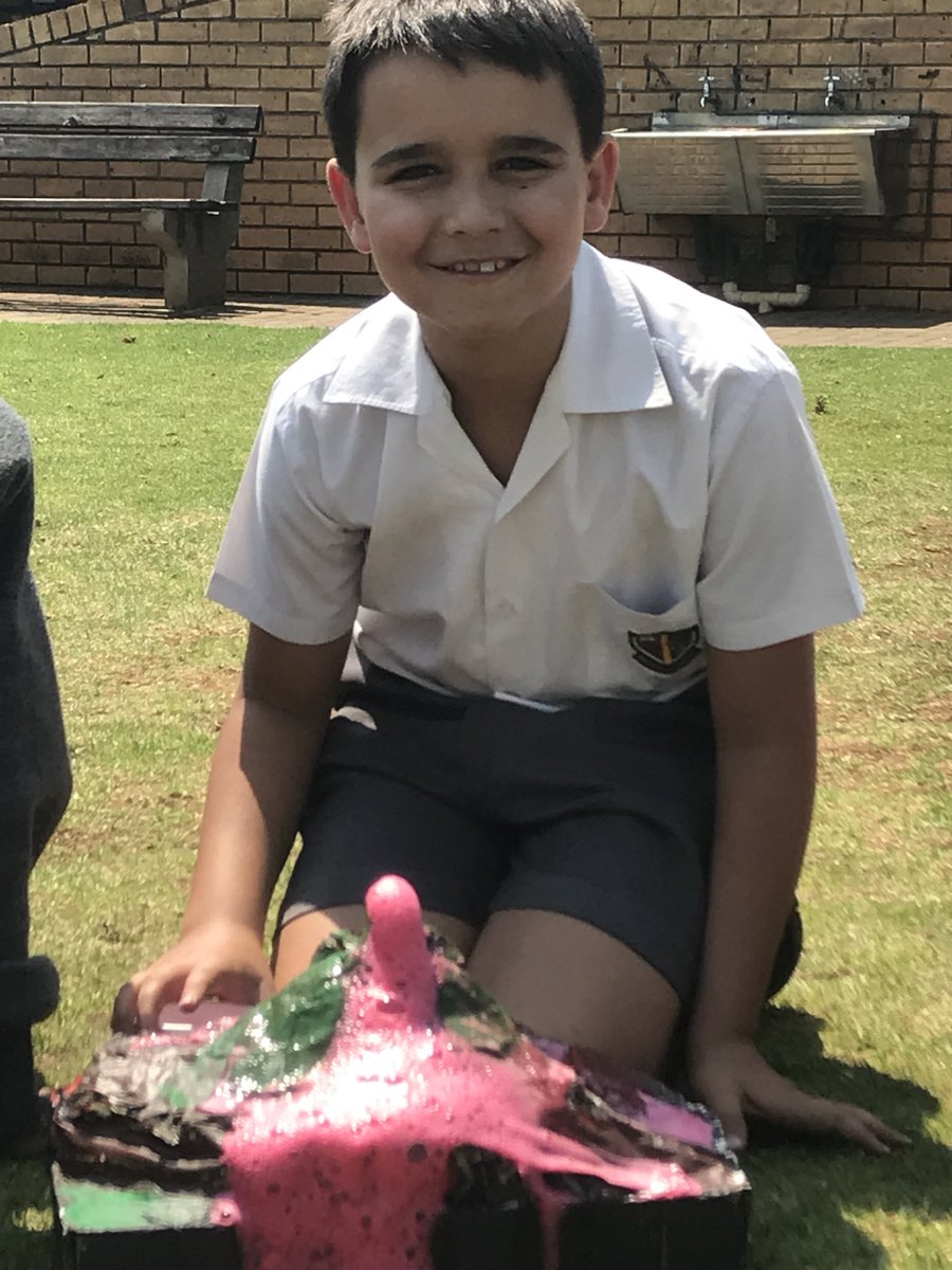 sam_barnett02's tweet photo. After weeks of messy work we finally erupted our volcanoes! π #activelearning #boyfriendly #science @BenniesJP @BenniesSA https://t.co/9DDdWCv95f