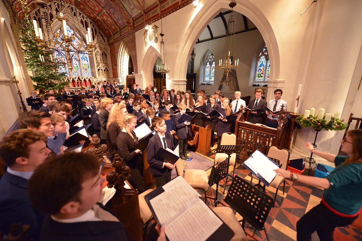 ReadingBlues's tweet photo. On #BBCMusicDay, let's celebrate Blue Coat's Community Choir and some of the awesome events the choir has participated in the last few years. All Blue Coat parents, former parents, Old Blues and staff are invited to join the fun! #RBCSMusic https://t.co/mkdbnuSkGE