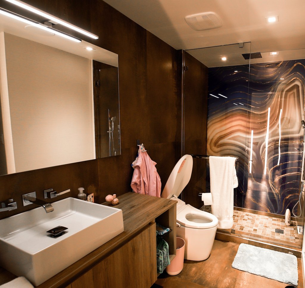 DremconCorp's tweet photo. Another bathroom look, which one is your favorite?
.
.
#homeimprovement #professionalconstruction #businessdesign #homedesigns #businessowners #constructionmanagement #underconstruction #commercialconstruction #dremconconstruction #interiordesigns #miamiarchitecture https://t.co/VdetBnkrvB