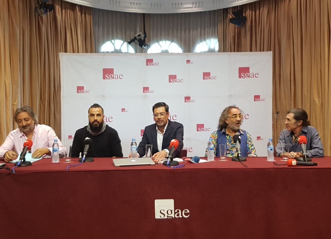 Hoy hemos firmado 500 autores para parar las enmiendas q quieren aprobar <a href="/PSOE/">PSOE</a> @PPopular @ahorapodemos y <a href="/CiudadanosCs/">Ciudadanos 🇪🇸🇪🇺</a> y que supondrán dejar sin trabajo a 4.000 autores y 12.000 músicos españoles 🇪🇸 ejecutantes de las madrugadas en 📺. La música de la noche a punto de morir.