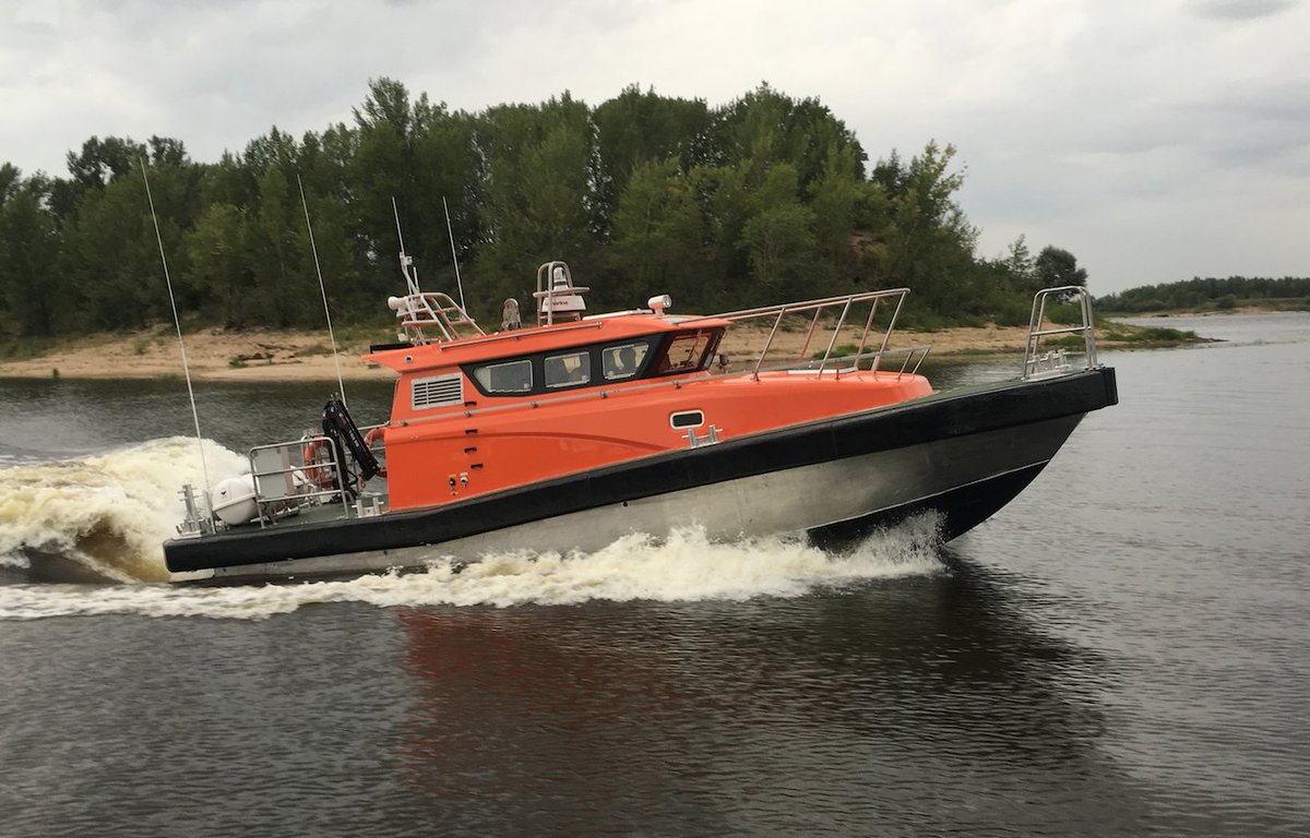 Harken_SandR's tweet photo. Discover how S-RIBS Custom Boatbuilding used the Harken Industrial Tight Radius System (TR31) to improve the safety of crew and pilots on one of their vessels: https://t.co/ciC74dHTjW

#HarkenIndustrial #CommercialMarine #SaferAtSea #SafetyAtSea #TR31 #FallRestraint #CaseStudy https://t.co/jaQ8CbAGm7
