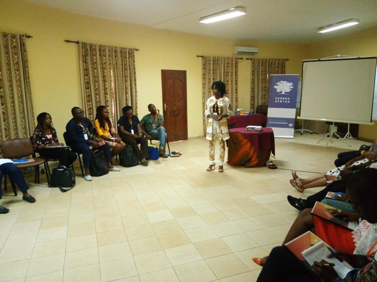 ashokaafriquefr's tweet photo. "La formation en #entrepreneuriat est global mais quand on a besoin de capacités spécifiques, on a besoin de mentors" Darline principale facilitattice. #AmExLeads https://t.co/1ZdZvE3CNb
