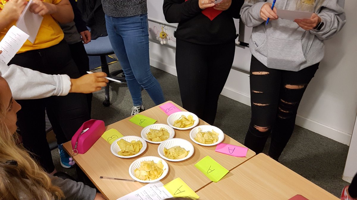 CglenBusEdComp's tweet photo. Learning about market research methods and free crisps makes for a great morning in Higher Business Management 🎉! #HigherBusiness #HallTest #NoOneLikesCheeseAndOnion https://t.co/oIIVvxgiEc