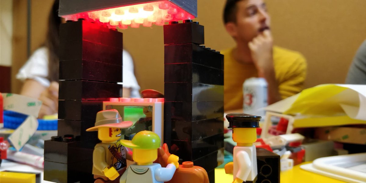 How can connected tech improve public services?🤔 We asked <a href="/makerversity/">Makerversity</a> members that question in a Design Thinking workshop using our connected LEGO bricks. We got lots of smiles, creativity and great ideas 🔥! Who's up for joining the next workshop?🤓