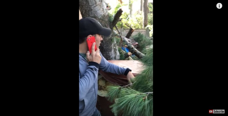 Local country artist pokes fun at tornado damage to his property: bit.ly/2zCCwtI #ottnews https://t.co/dh0n29l4f4