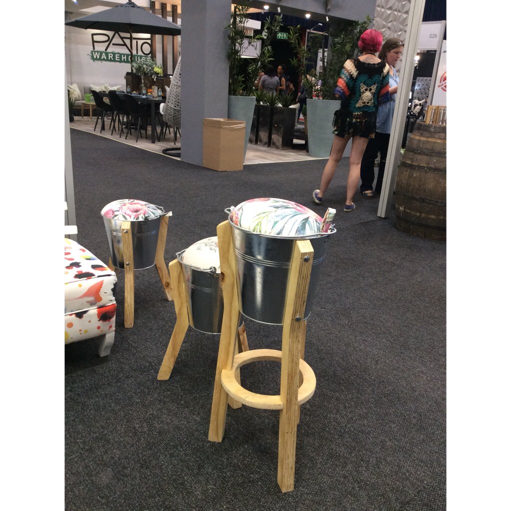 TimelessO_SA's tweet photo. Getting some love for our elegant ice buckets 😍

@SAHomemakers https://t.co/cdN65TxA3B