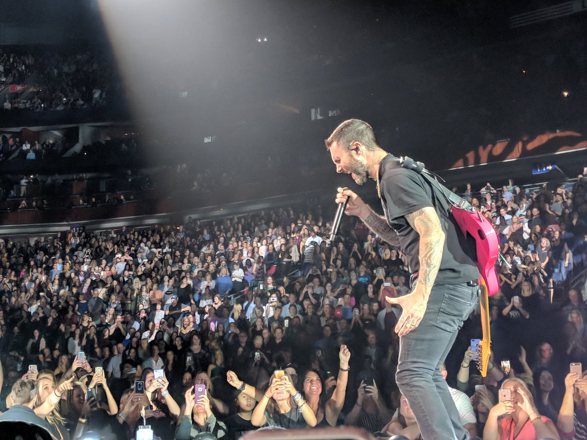 SamMyers118's tweet photo. @flyergal82 @verizon @TwentyER Verizon UP is not a scam, it's possible to win!  I thought the same thing as you until I won Maroon 5 tickets.  The Verizon Up team puts you stage side!  Best concert experience ever!  #vzup https://t.co/hfuJ8g8fjh