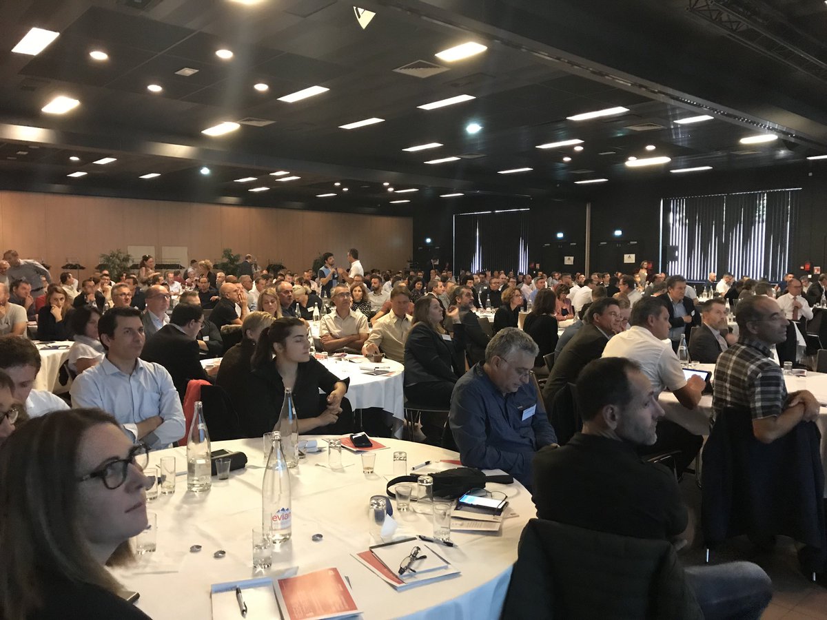 Patrick_Jeantet's tweet photo. Nouvel’R, c’est un projet d’entreprise ambitieux, co-construit pendant plus d’un an avec l’implication de centaines de collaborateurs, pour pr��parer le réseau du futur et mieux répondre aux attentes de nos clients.
Aujourd’hui à Lyon pour le présenter aux managers. https://t.co/rRFU03mUf3
