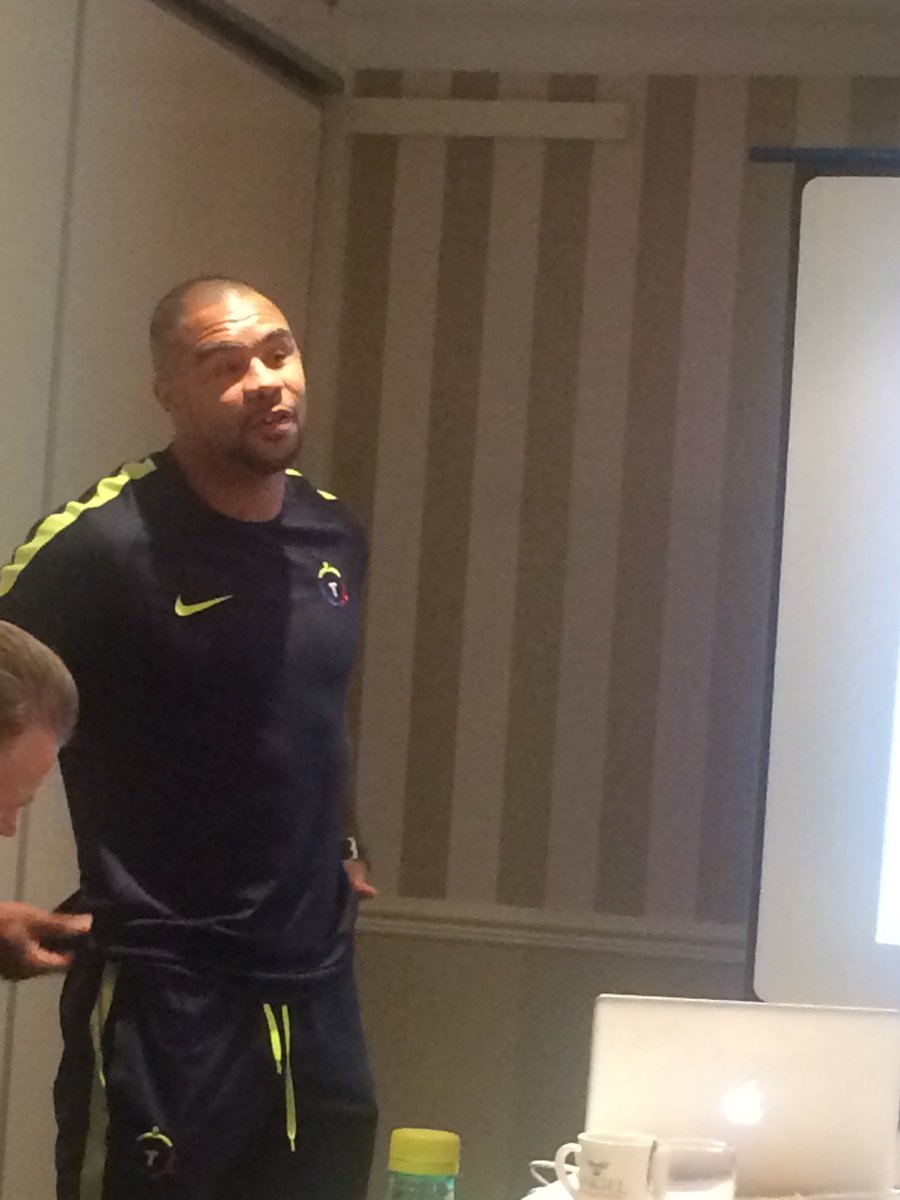 binajmodi's tweet photo. Very inspirational talk by Graham and @BoxingBinman about their work with teenagers to give them better future @MHBusinessClub this morning. Resonated with me as a family lawyer dealing children issues. https://t.co/O2XQouvBzx