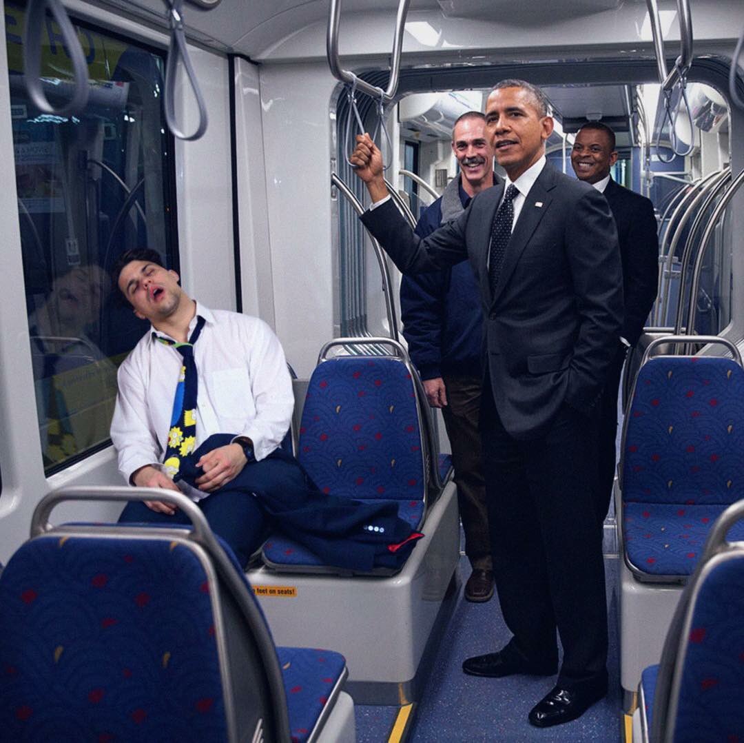 Ik krijg net door dat Obama al gespot is in de metro

#ForwardThinkingLeadership