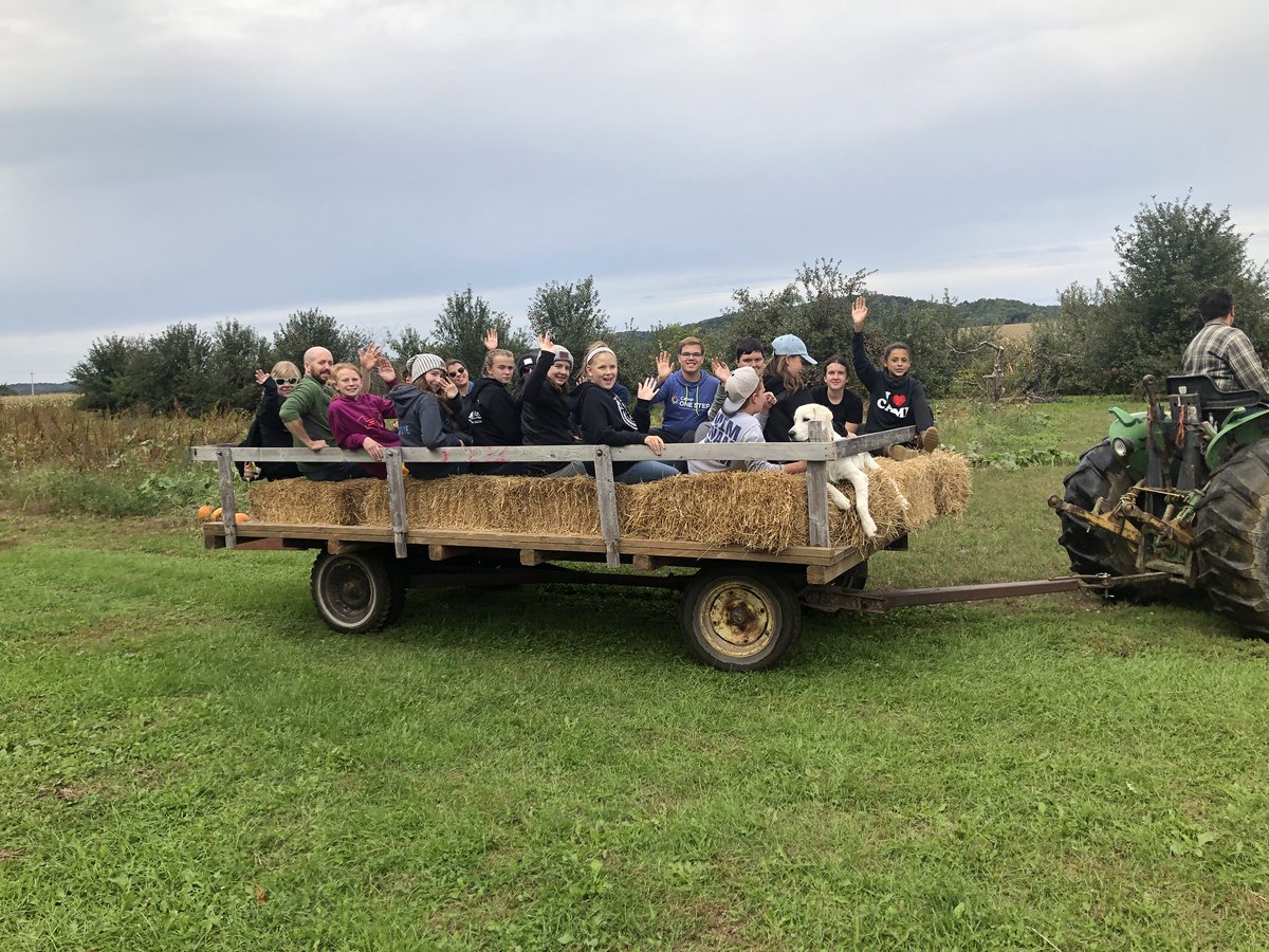 CampOneStep's tweet photo. Thursday afternoon Apple Orchard field trip!

✌🏼❤️🏕 #SeptemberTogether #CampOneStep #PediatricCancer #HappyCampers https://t.co/hw9lN9CIEd