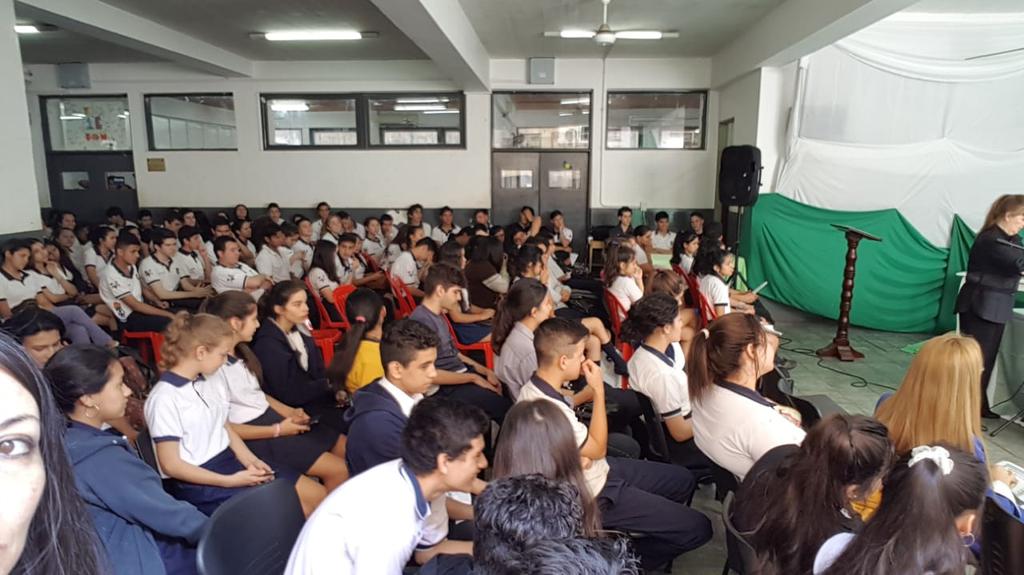 jalbertogalarza's tweet photo. Participando de la Asamblea de Constitución de la Cooperativa Escolar de la #EPET2 de Posadas. Felicitaciones!!!
@misioneseduc @INETetp https://t.co/Crwk3mEp1w