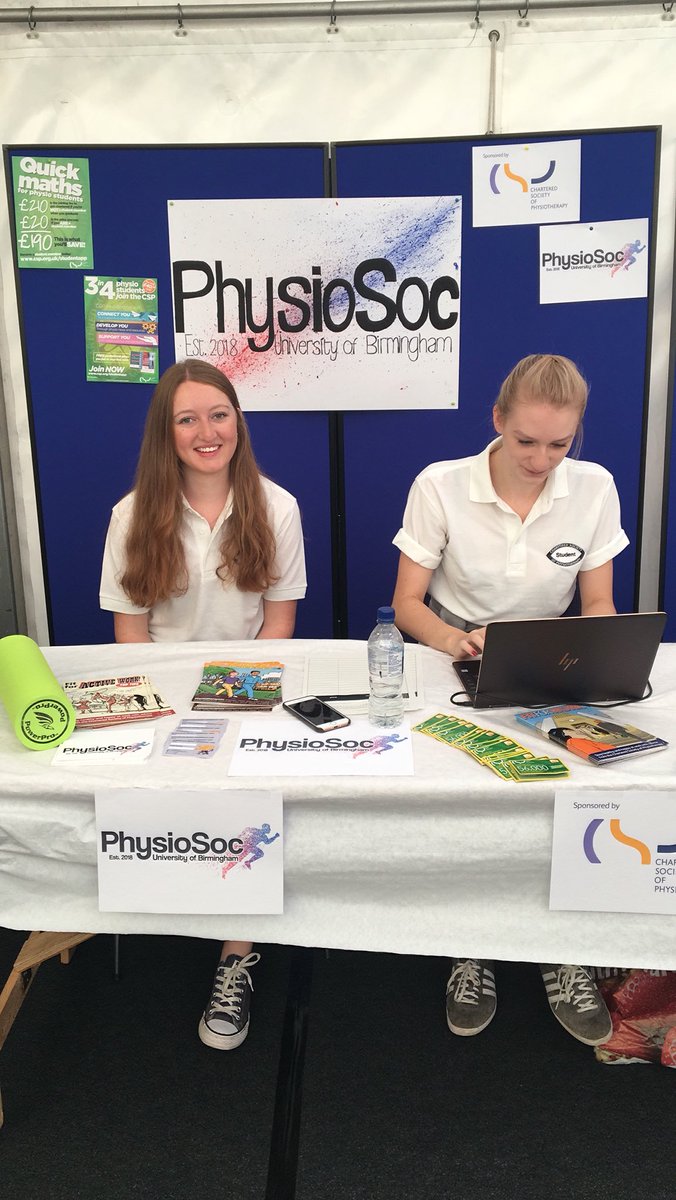 UoB_PhysioSoc's tweet photo. A fab morning meeting our first year physio students! If you havenโt been already, weโll be here until 4pm so come and say hi!
#physiostudent #freshersfair #societiesfair #cspstudent https://t.co/MW0Pxyz2yG