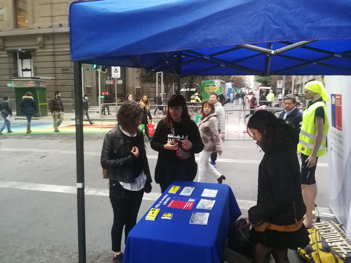 lstuven's tweet photo. Más de 1 millón de viajes diarios en bicicleta demuestra que ya no es una moda. Es un medio de transporte de relevancia que debemos respetar al igual que los peatones. Nueva Ley de Convivencia Vial, q comienza a regir en noviembre, busca igualar sus derechos #DiaNacionalSinAuto https://t.co/89ax8JKb3L