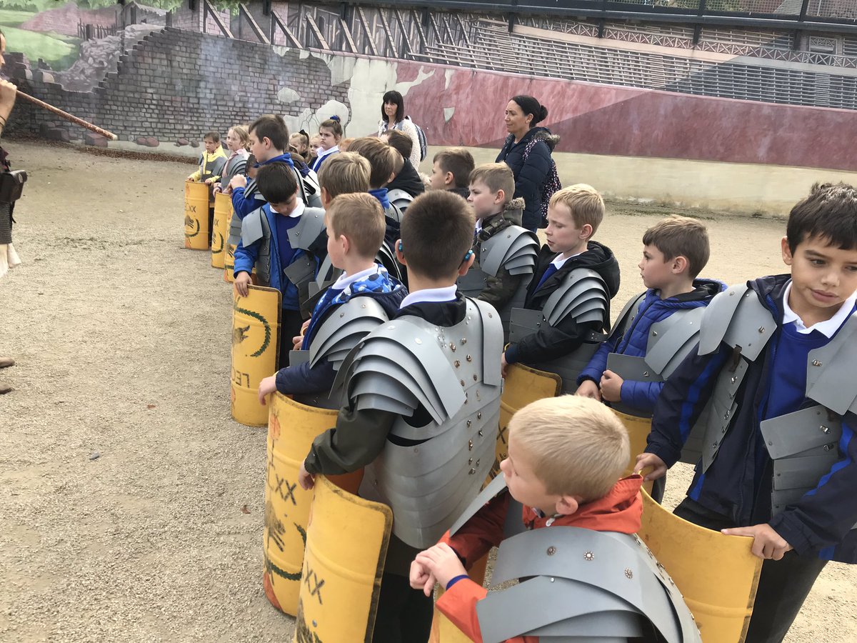 Year3BC's tweet photo. About to learn some shield formations! #3L #56J @3456J https://t.co/08ANexIQc7