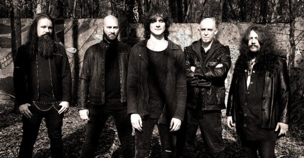 Metal_Forces's tweet photo. SINBREED Issue Lyric Video For New Song ‘Pale-Hearted’ https://t.co/ZY8Pfap8ju @sinbreedmetal @massacrerec #Sinbreed #PowerMetal https://t.co/geE0ZqIZos