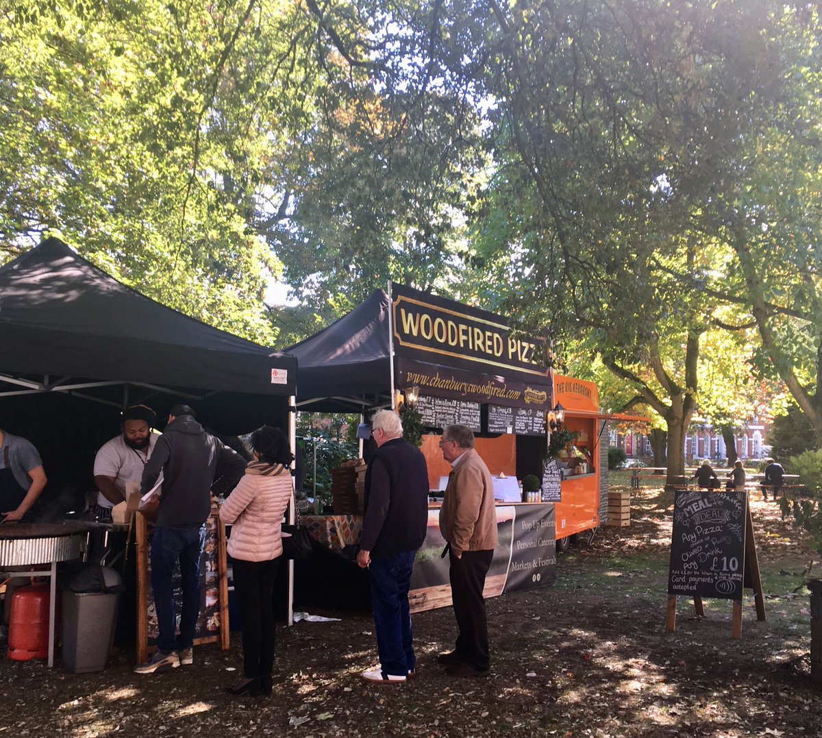 Chanburys's tweet photo. The suns out, the fires 🔥 burning. If your in Exeter today pop on down to Southernhay Gardens for a cheeky pizza and prosecco. On offer today as a meal deal for £9.95 :) https://t.co/XU8DTYiZT8