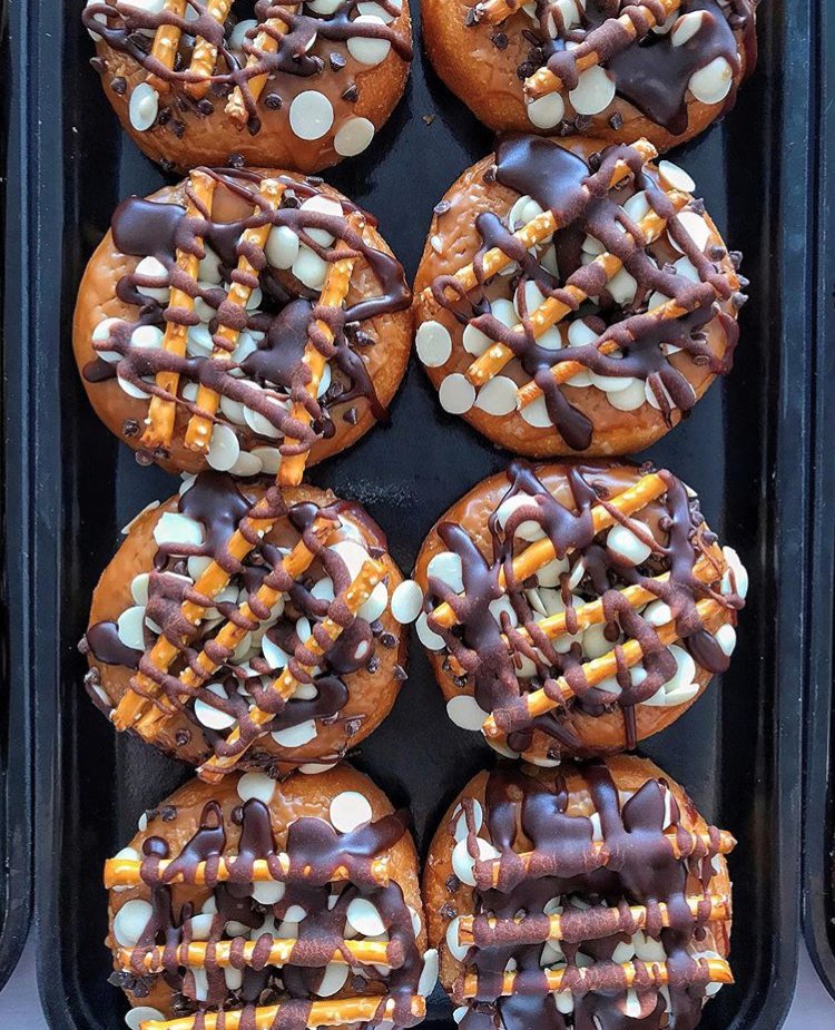 Glaze Donuts tweet media