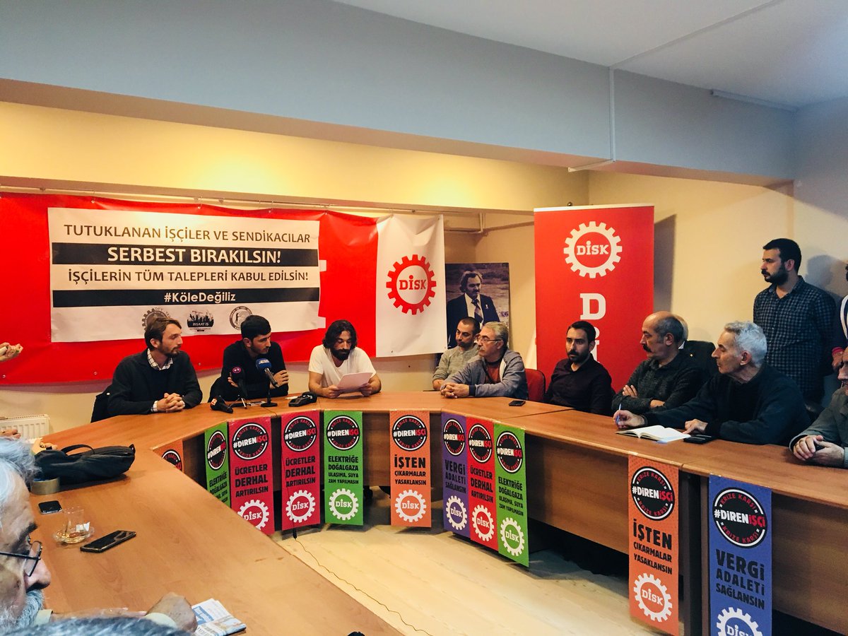 Marionistanbul's tweet image. Conférence de presse organisée par trois syndicats des #travailleurs en #Turquie pour dénoncer les #conditons de travail et les #arrestations des #travailleurs du 3ème #aéroport d’#Istanbul. 600 travailleurs ont perdu leur #emploi suite aux #manifestations
