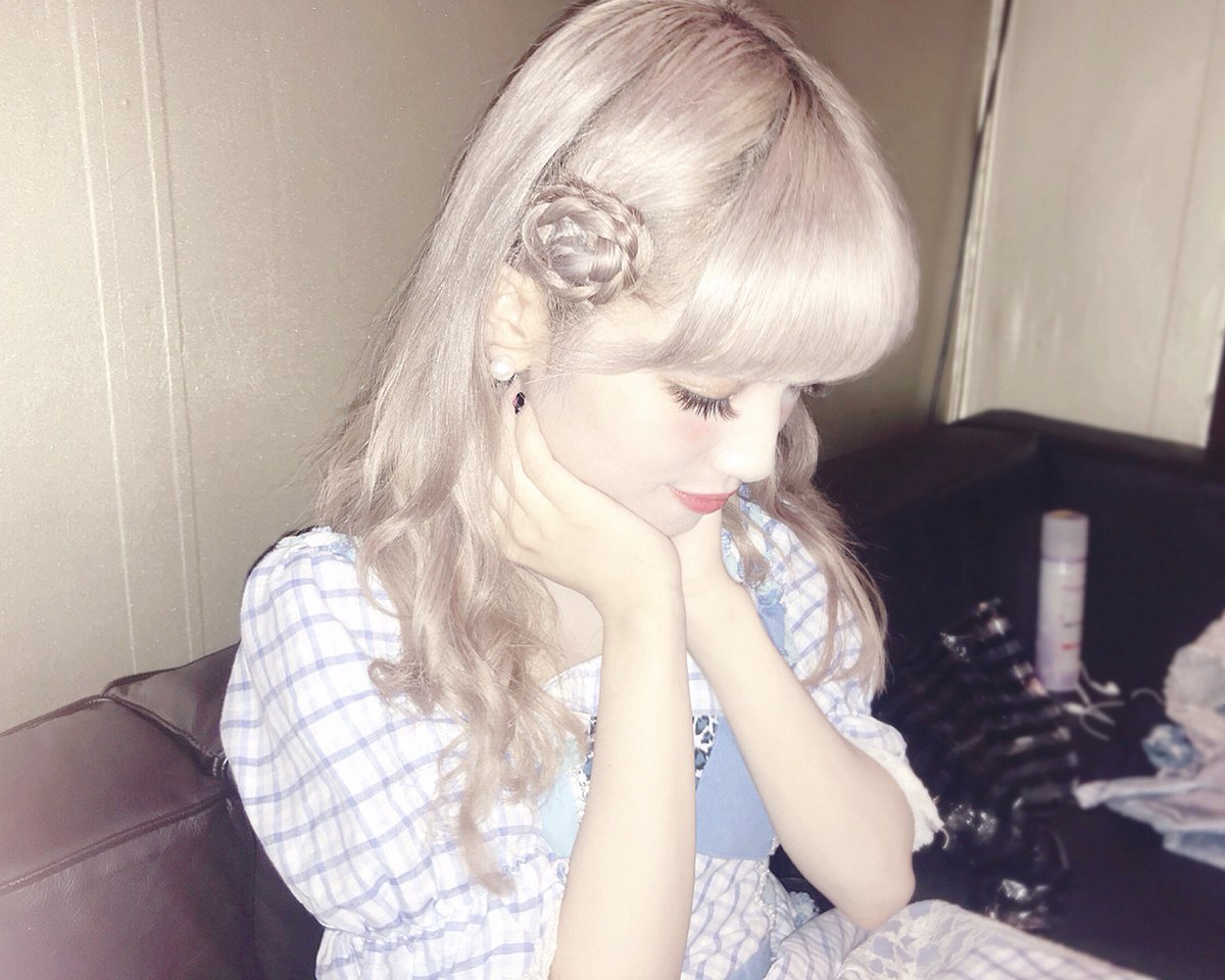 aksb_miyatani's tweet photo. 9月23日(日)
【#FESDOLL vol.1】
私たちアキシブprojectがトリで出演させていただきました♡
最後まで残って見てくださった皆さん、ありがとうございました🙇🏼♀️💕
記念すべきvol.1に出演させていただき、嬉しかったです♡
#アキシブ https://t.co/32udA6RAju