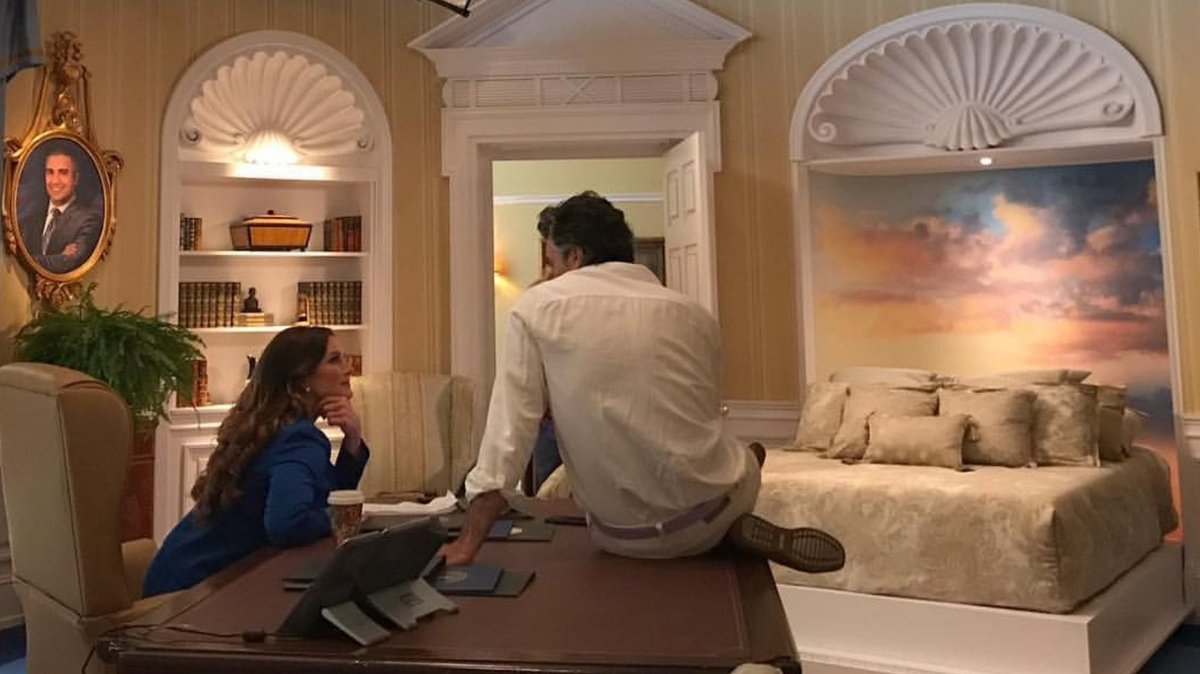 nussa_j_camil's tweet photo. IG 📸 from @bradsilberling ... It’s no picnic being co-Presidents... @jaimecamil @brookeshields #JaneTheVirgin #Season5 #RiverFields #RogelioDeLaVega #BrookeShields #JaimeCamil #actor #actress #actores #actors #actorlife #foto #photo #photography 💯 https://t.co/n1oxKZaYkE
